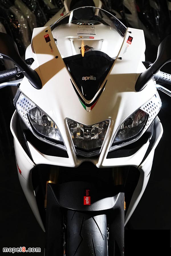 ApriliaĦ܇(ch)RSV4RAPRC