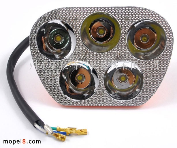 ͨĦ܇LED(LED)߲ҹП