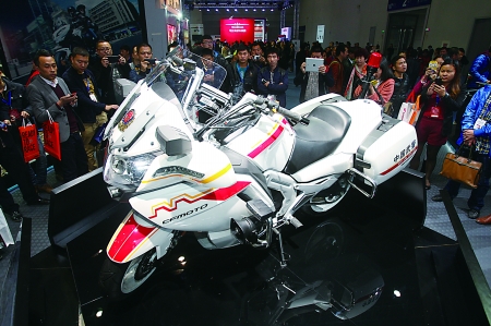 摩博會(huì)國(guó)賓護(hù)衛(wèi)車(chē)