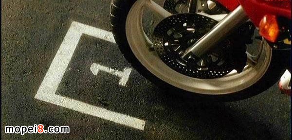 摩托車(chē)飚車(chē)族